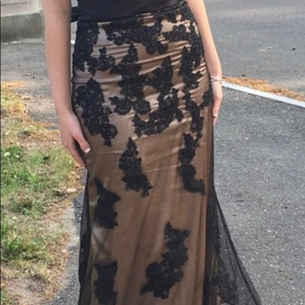 Custom Lace Gown Size 4 Evening/Prom/Pagaent Dress - Picture 16 of 16